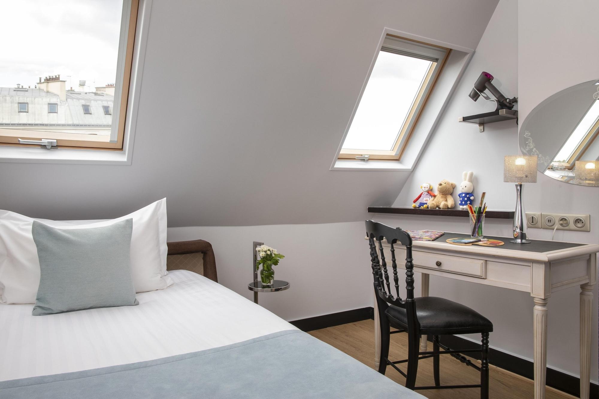 Hotel Plaza Elysees Paris Ngoại thất bức ảnh