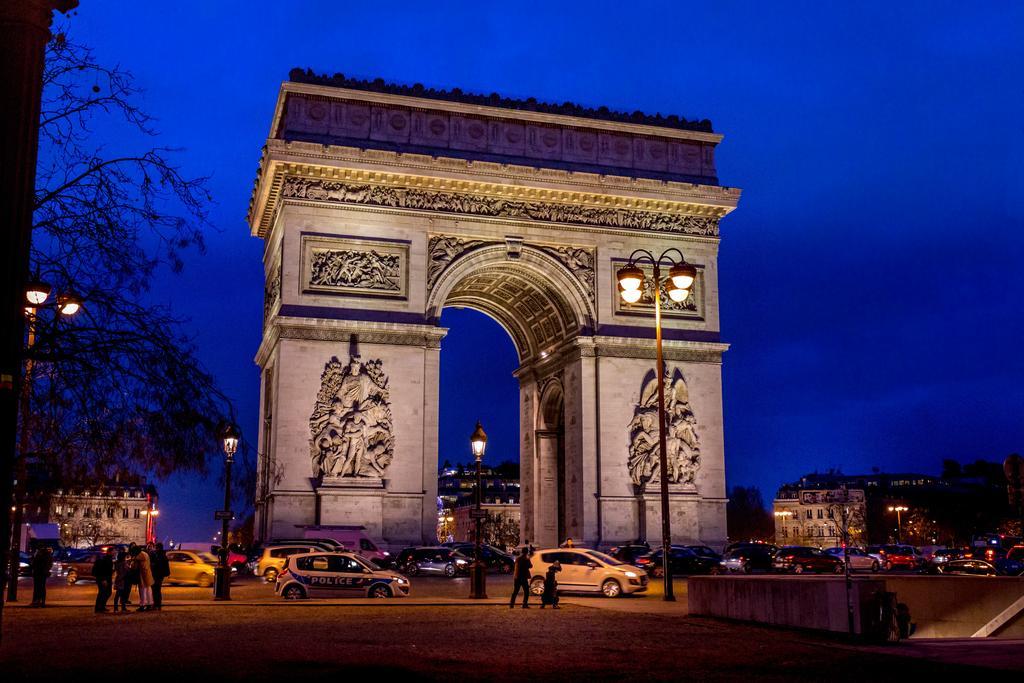 Hotel Plaza Elysees Paris Ngoại thất bức ảnh